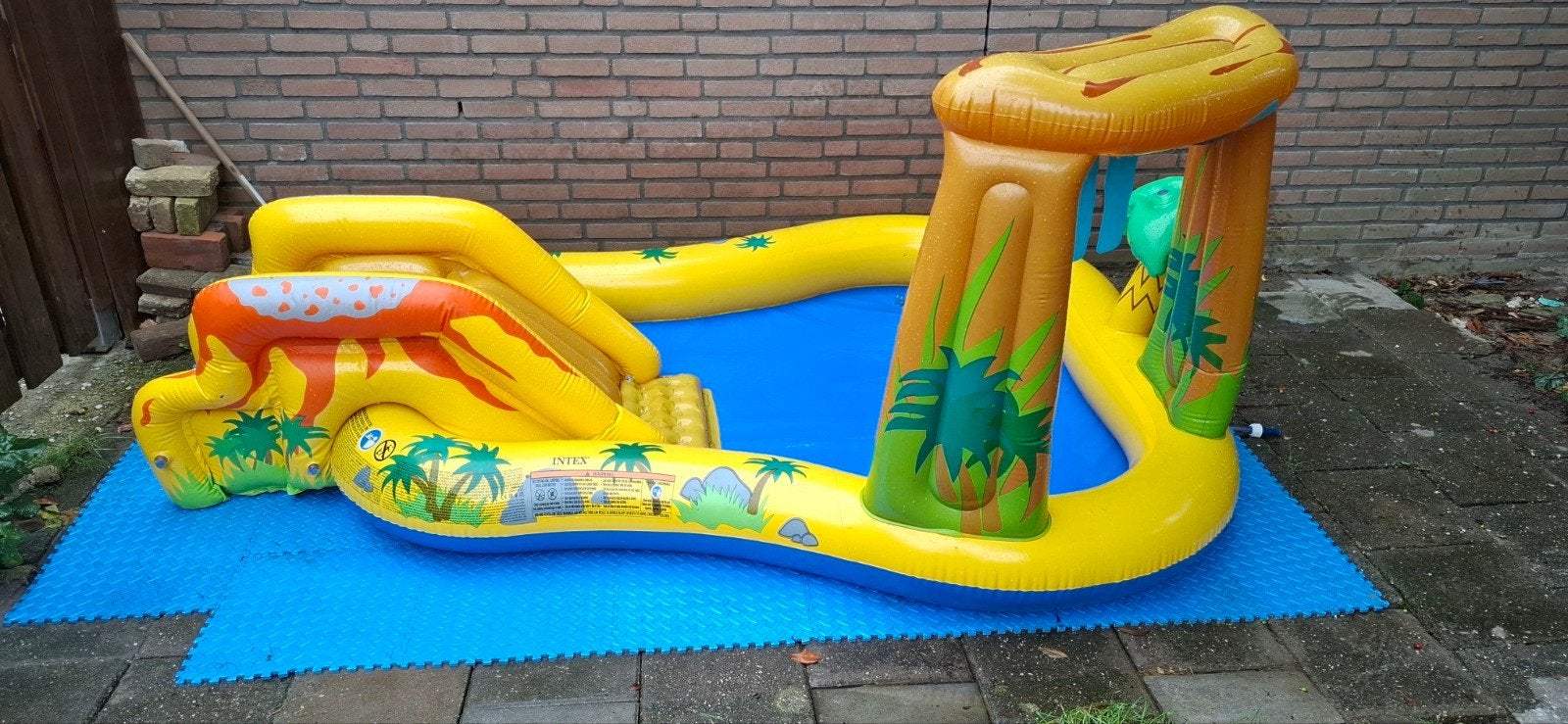 INTEX Opblaasbaar Zwembad - Geel Ovaal (249x191x109cm), Ophalen, Gebruikt, Ovaal, Opzetzwembad