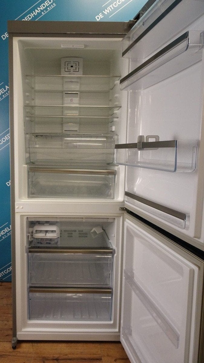 Whirlpool Koel-vriescombinatie met No Frost en 6th Sense, Witgoed en Apparatuur, Koelkasten en IJskasten, 150 tot 200 liter, Gebruikt