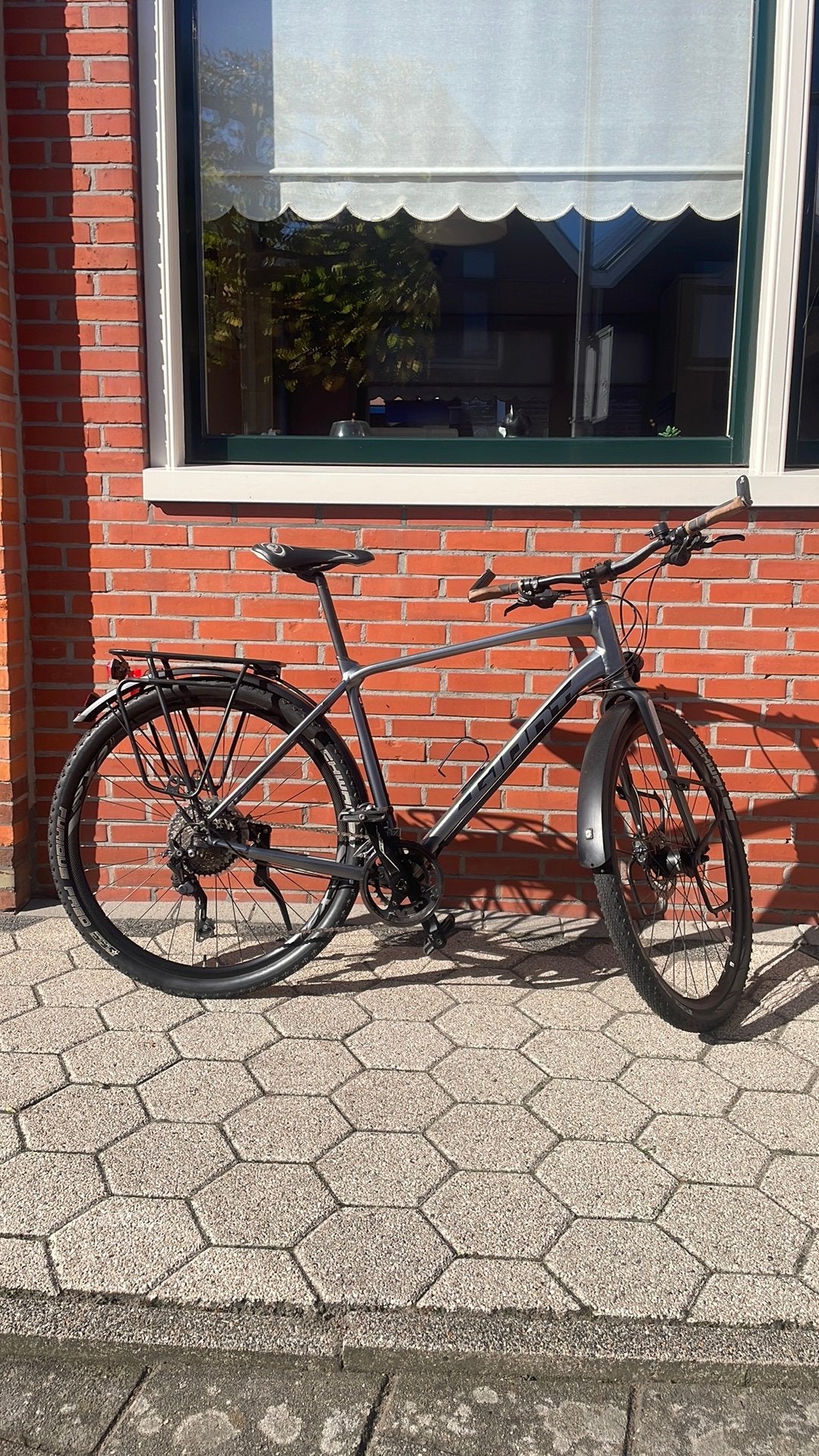 Giant Toughroad, 28 inch, Zo goed als nieuw, Meer dan 20 versnellingen, Schijfrem