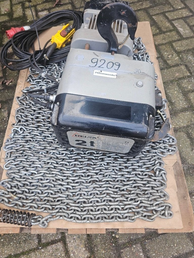 Delta elektrische takel 2 ton 30M hijshoogte enkele snelheid, Ophalen, Gebruikt, Delta, Nn