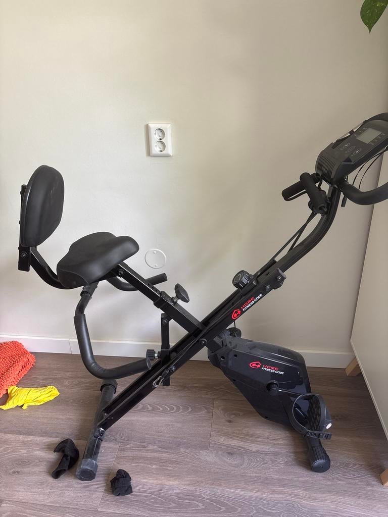 Hometrainer Fitness Bike met Display – Zo goed als nieuw, Sport en Fitness, Fitnessapparatuur, Ophalen of Verzenden, Zo goed als nieuw