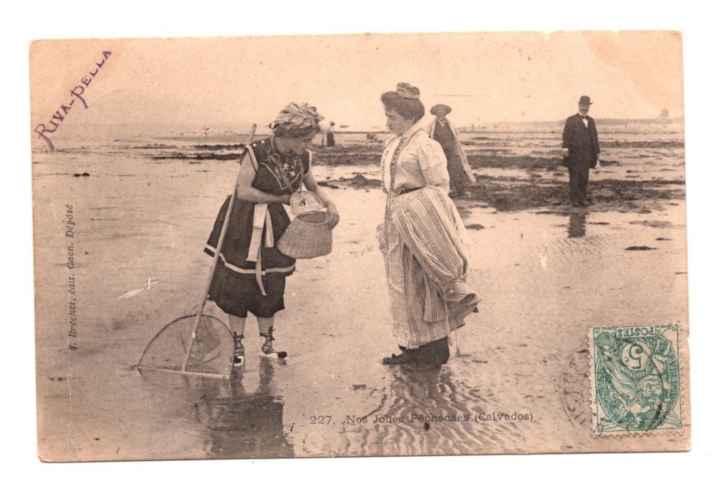 Antieke Ansichtkaart Nos Jolies Pecheuses Calvados, Ophalen of Verzenden, Voor 1920, Gelopen, Ambachten of Beroep