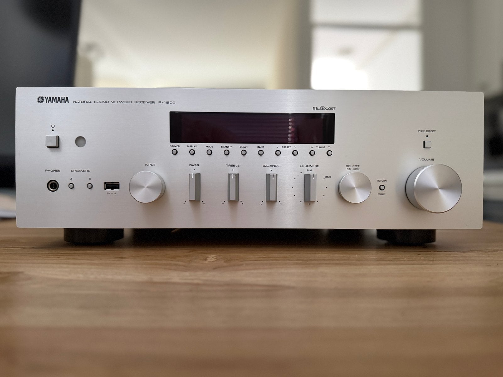 Yamaha R-N602 MusicCast netwerkreceiver Zilver