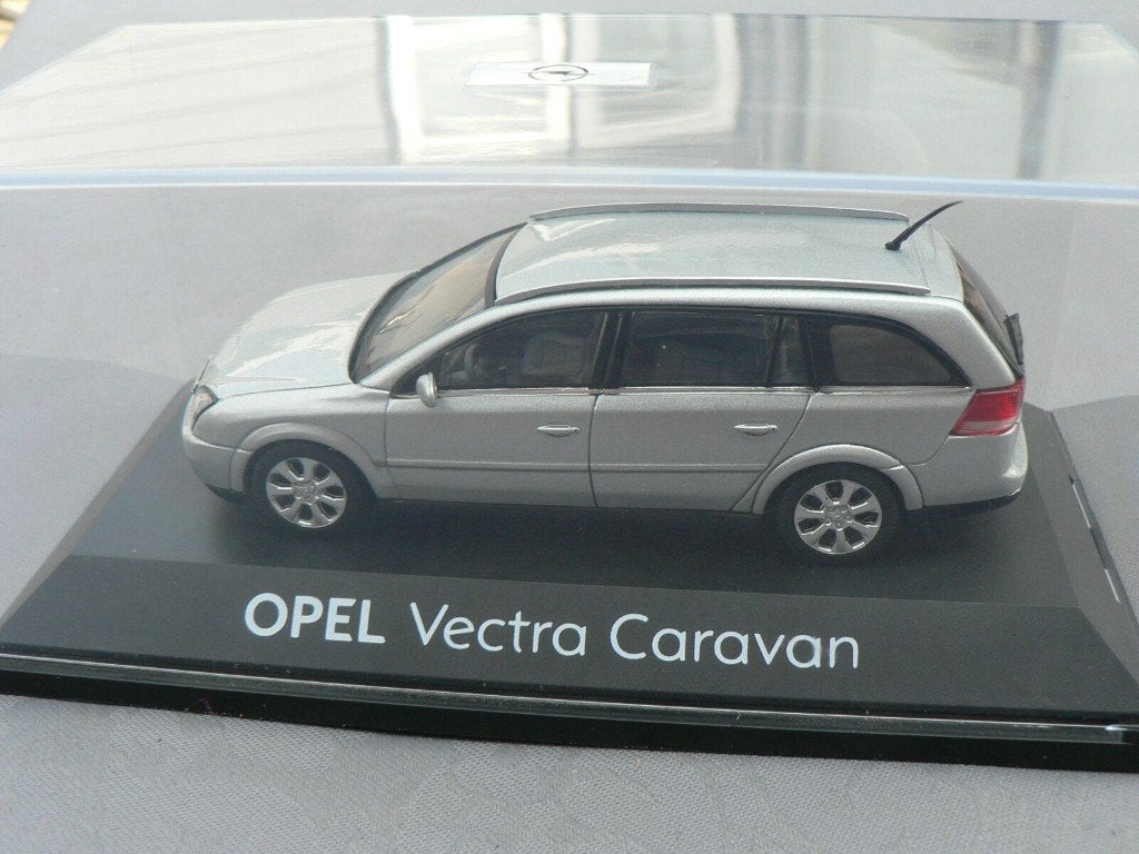 modelauto  SCHUCO    1/43    OPEL VECTRA CARAVAN, Hobby en Vrije tijd, Modelauto's | 1:43, Ophalen of Verzenden, Nieuw, Auto, Schuco