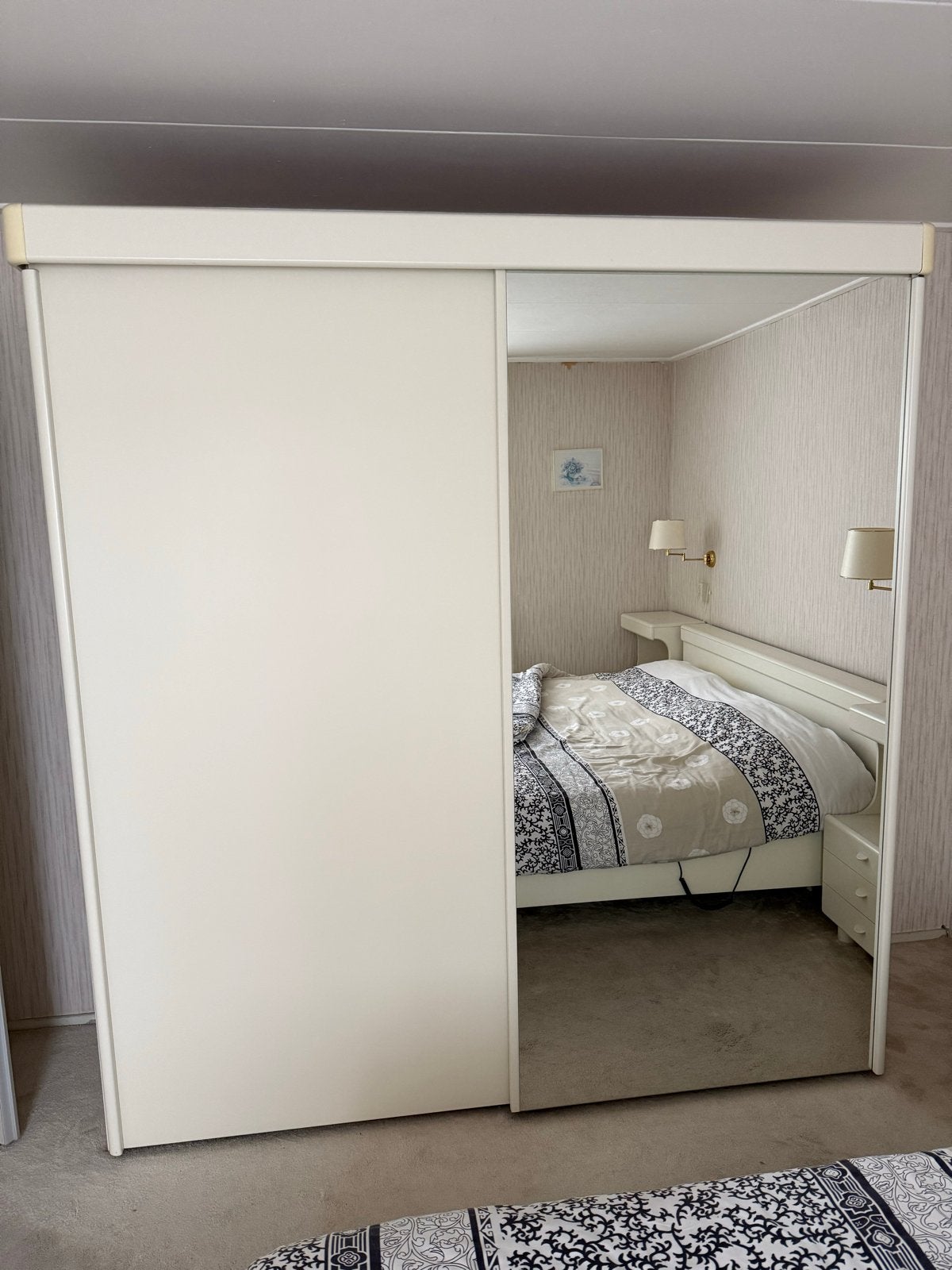 Cremewitte kledingkast met spiegel schuifdeur, Ophalen, Overige materialen, Gebruikt, 200 cm of meer
