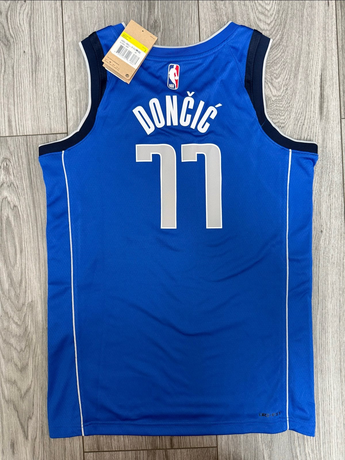 NBA jersey Dallas Mavericks Luka Dončić Maat S, Ophalen of Verzenden, Nieuw, Maat 46 (S) of kleiner, Blauw
