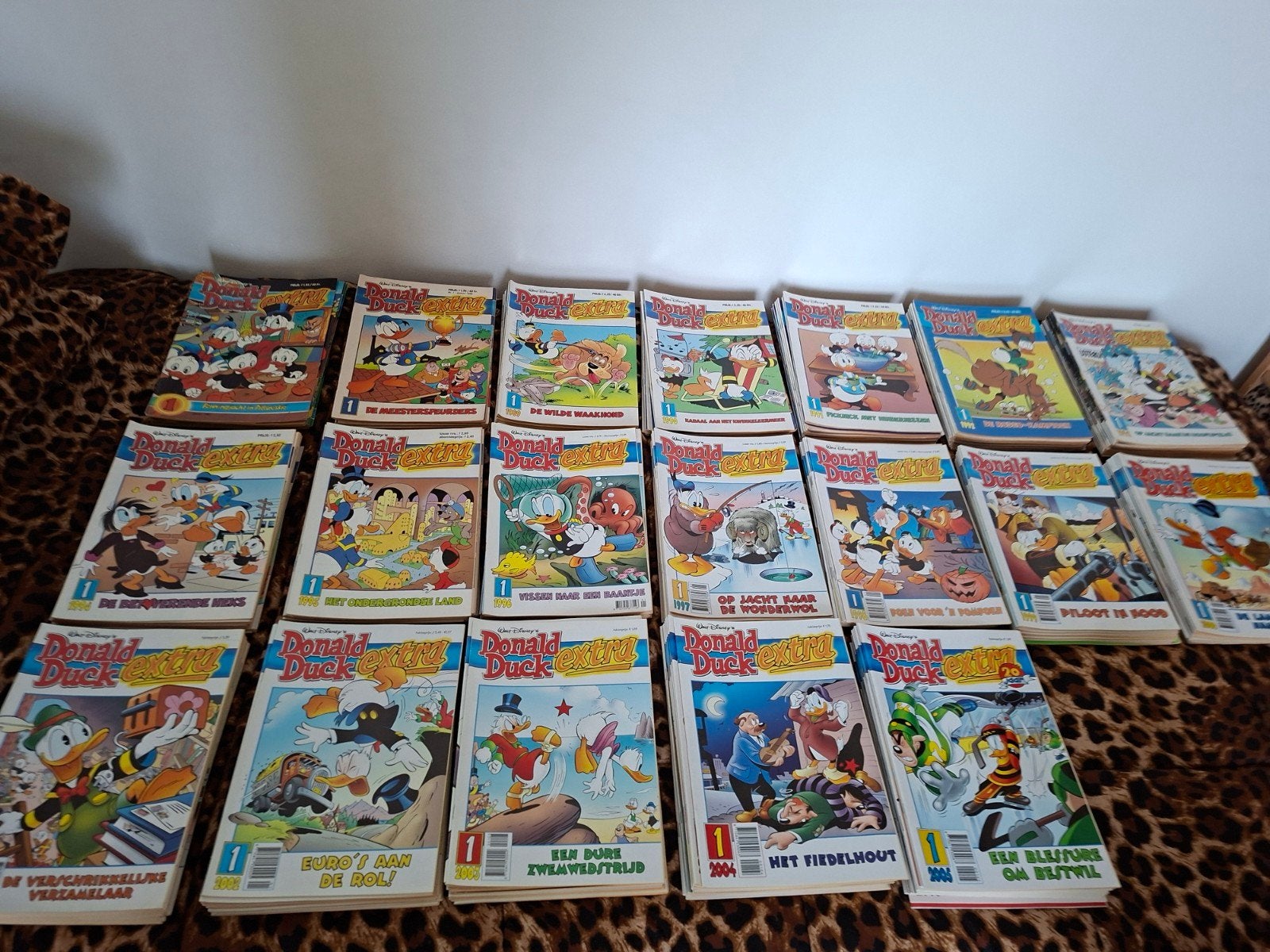 Complete jaargangen Donald Duck Extra van 1989 t/m 2005, Meerdere stripboeken, Ophalen of Verzenden, Gelezen