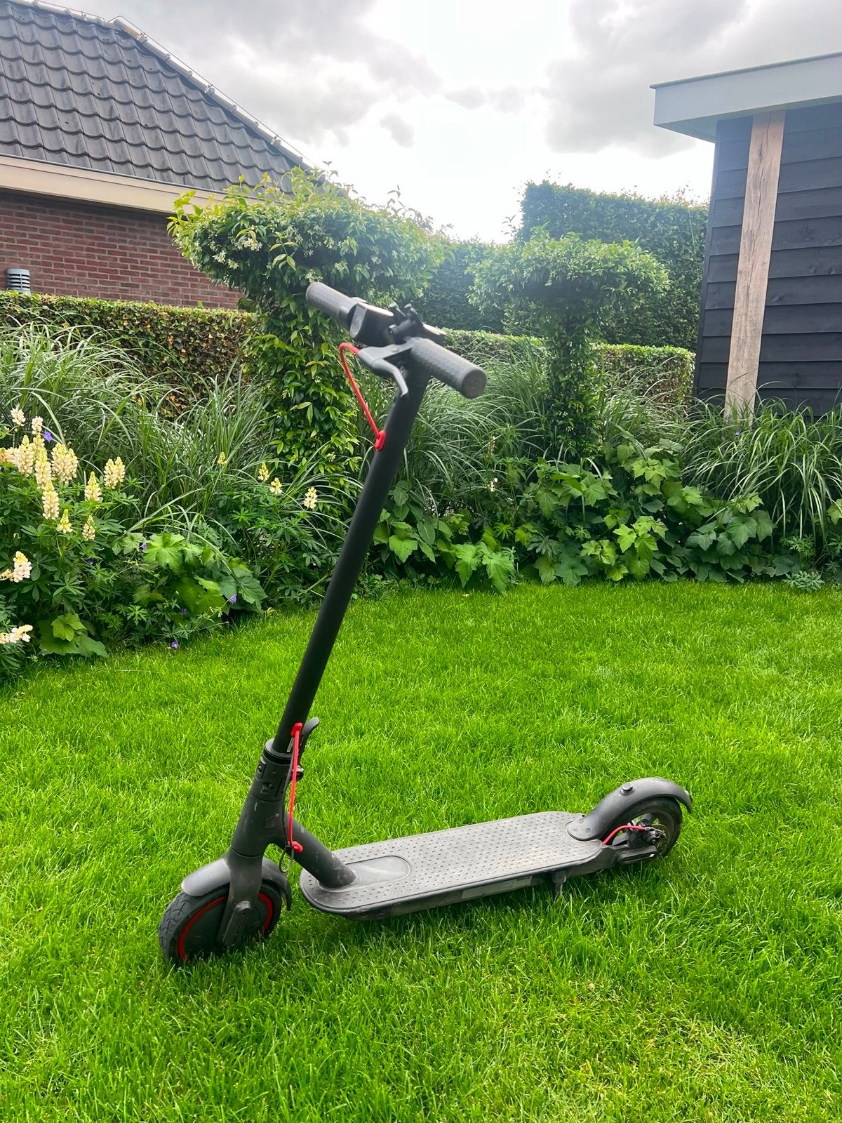 Xiaomi elektrische step met lekke band, Ophalen of Verzenden, Gebruikt, Elektrische step (E-scooter)