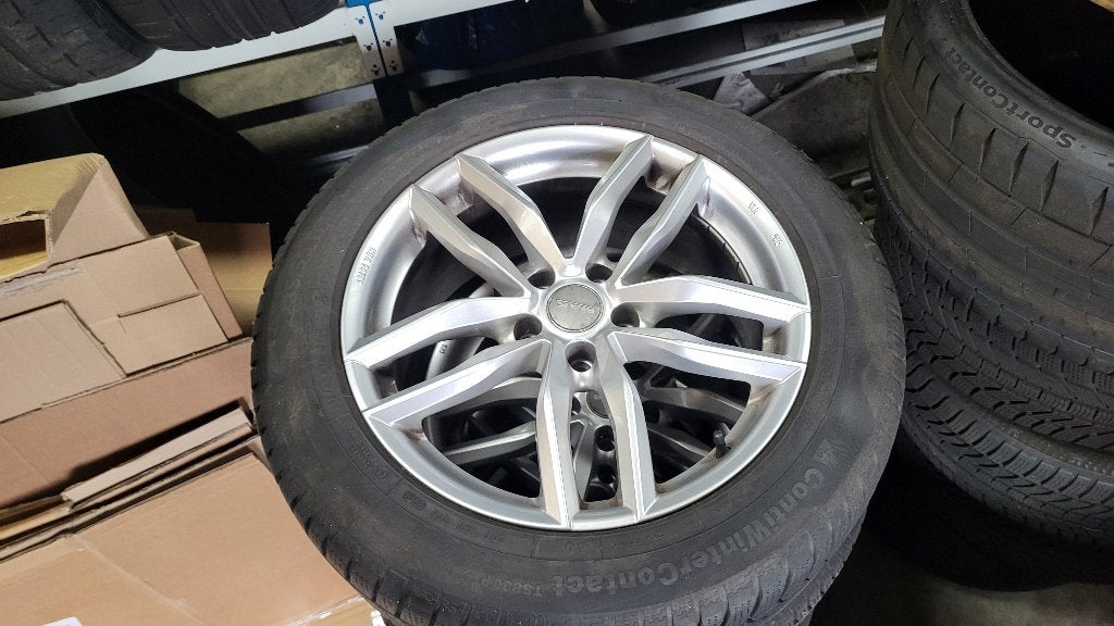 Conti Winterbanden met velgen  VW Tiguan 235/55 R18, Auto-onderdelen, Ophalen, 18 inch, Gebruikt, Banden en Velgen