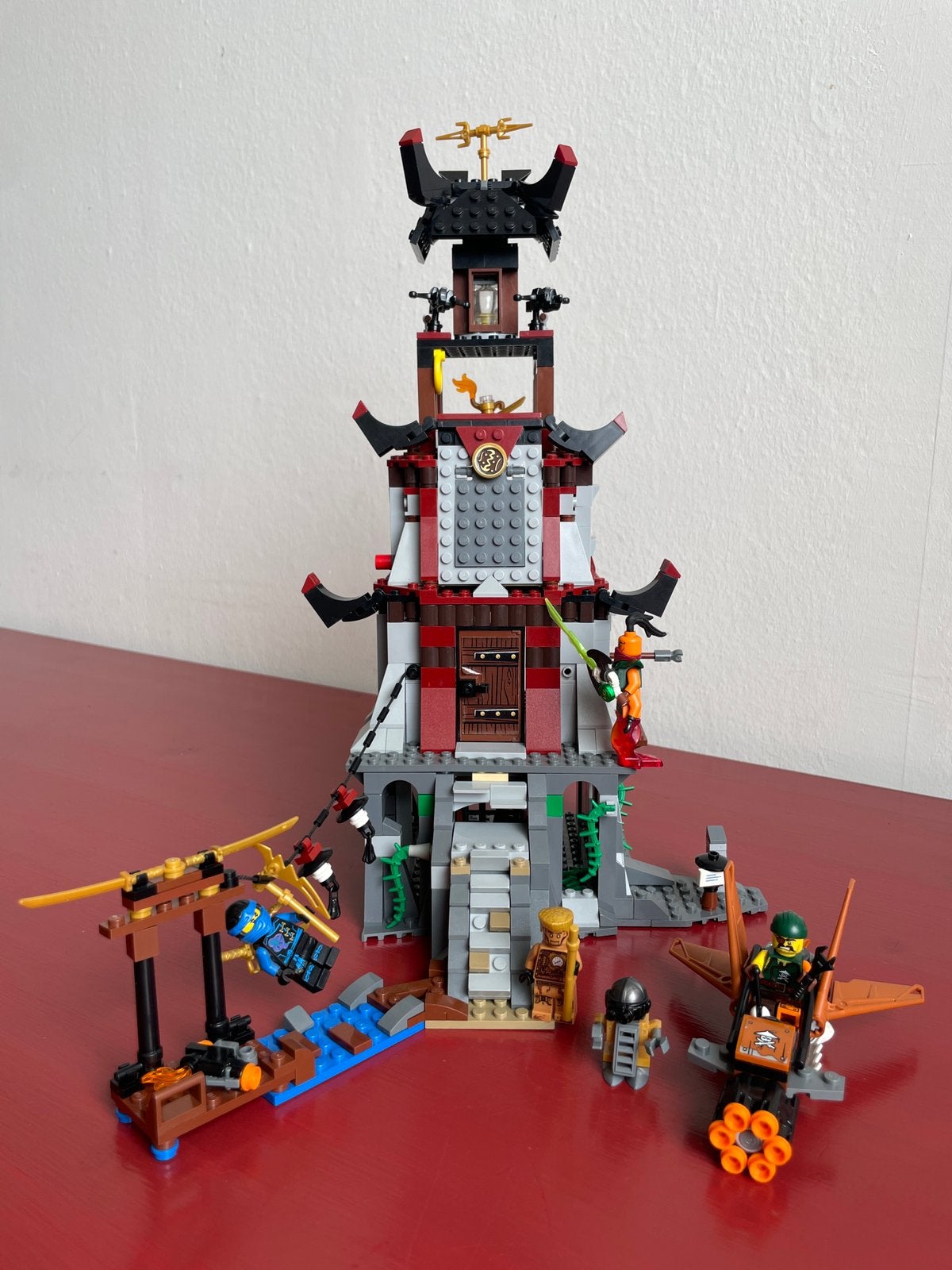 LEGO Ninjago 70594 Vuurtoren belegering (mist 3 poppetjes), Ophalen of Verzenden, Gebruikt, Overige merken