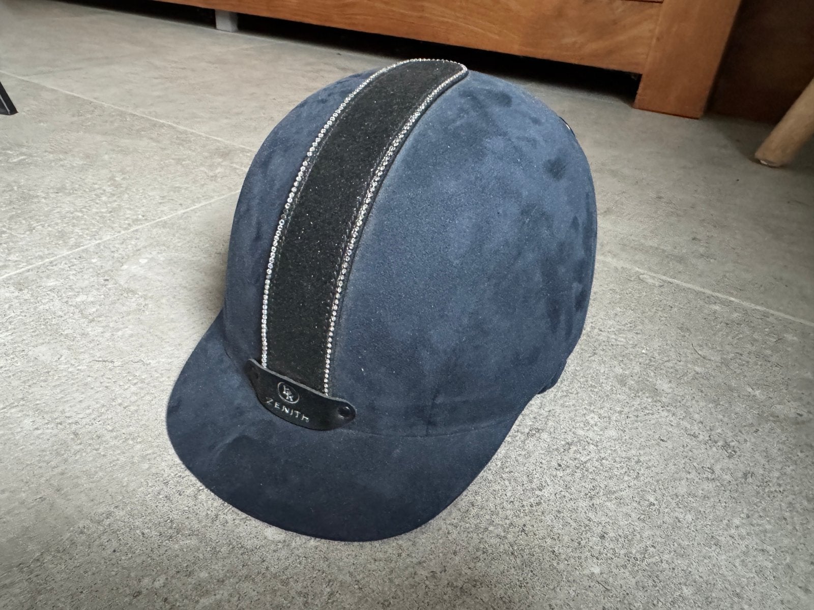 Cap nieuw, Ophalen, Zo goed als nieuw, Dressuur