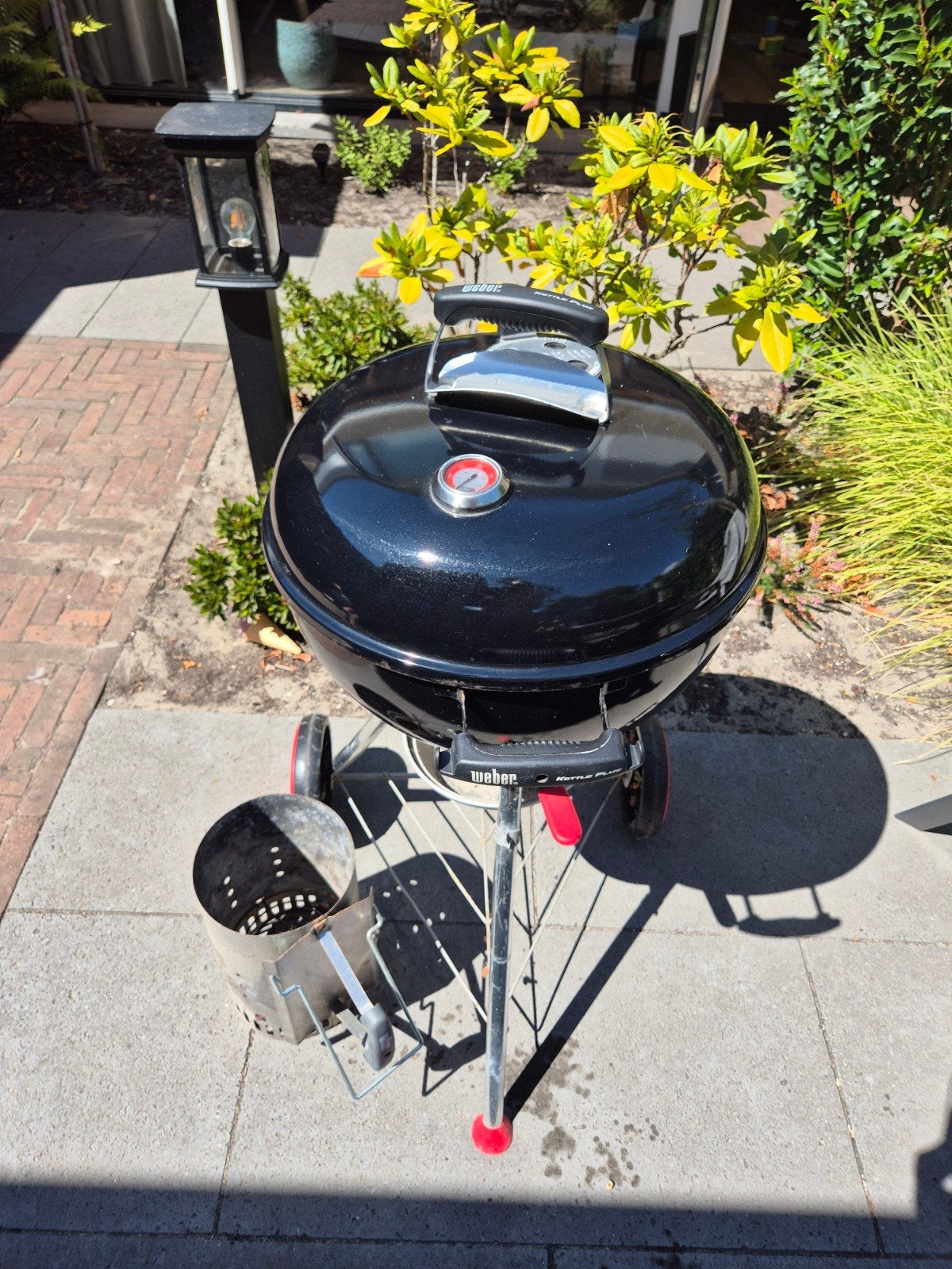 Weber Kettle plus 47cm houtskoolbarbecue, Ophalen, Gebruikt, Weber