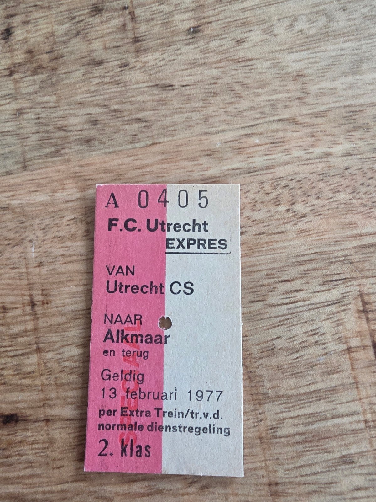 FC Utrecht - AZ treinkaartje 13 feb 1977, Tickets en Kaartjes, Eén persoon, Trein, Met bestemming of datum