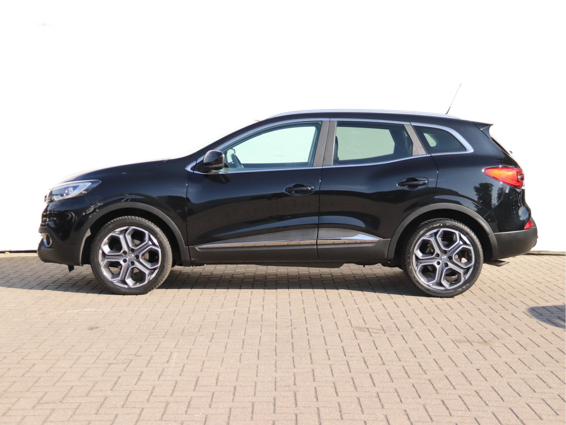 Renault Kadjar 1.2 TCe Intens STOELVERW / CRUISE / TREKHAAK, Auto's, Voorwielaandrijving, Kadjar, Gebruikt, 4 cilinders