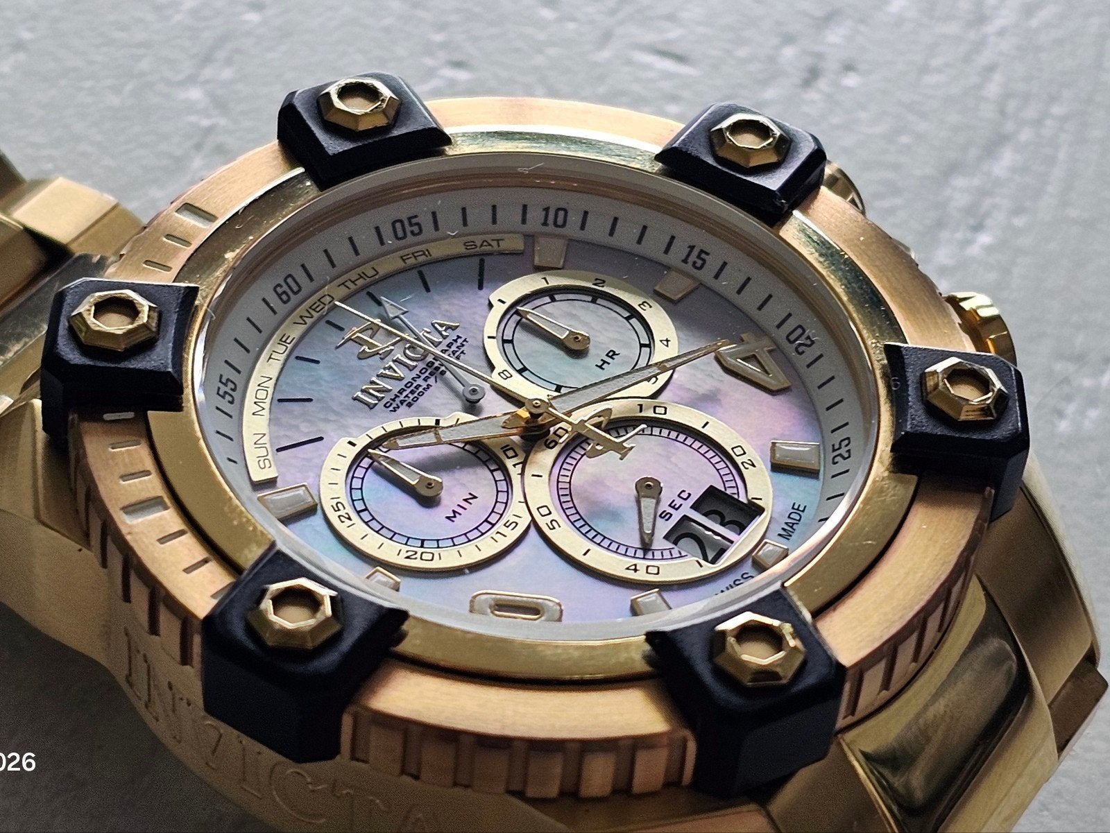Invicta Reserve 'Mother Of Pearl' 56mm horloge. zgan., Ophalen of Verzenden, Zo goed als nieuw, Staal, Overige merken