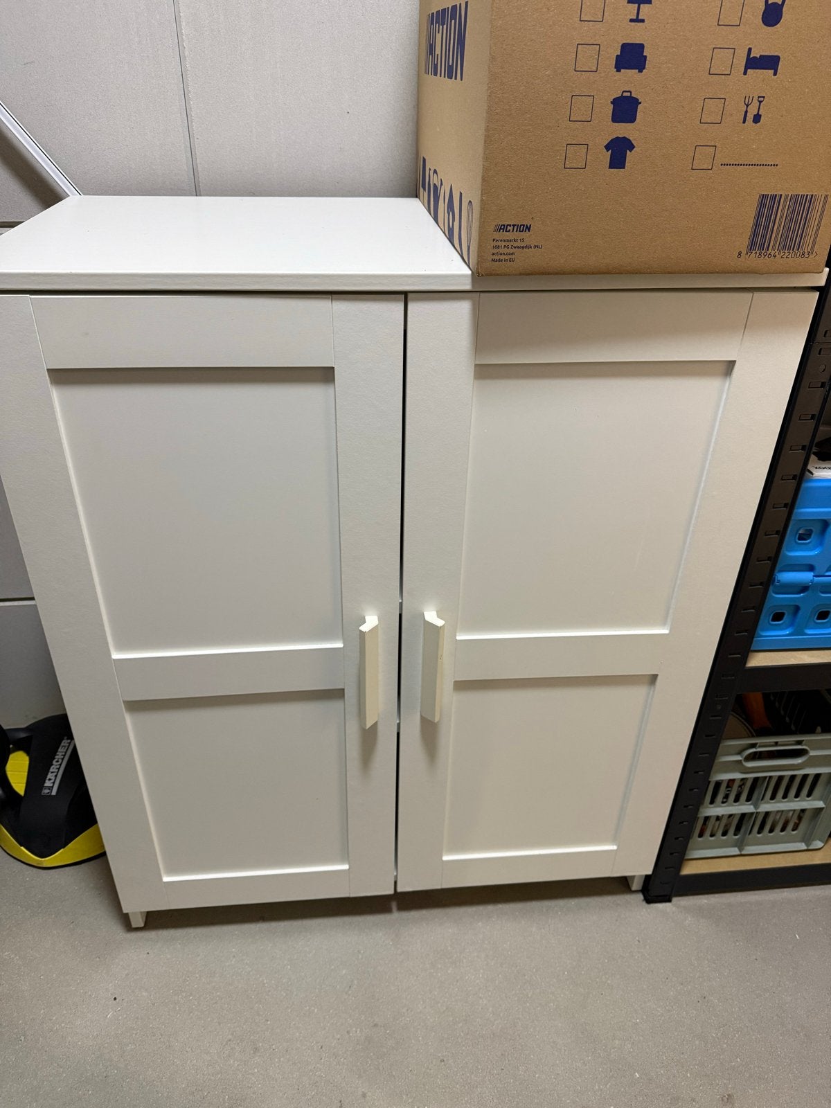 Witte brimnes opbergkast met twee deuren, Ophalen, Gebruikt