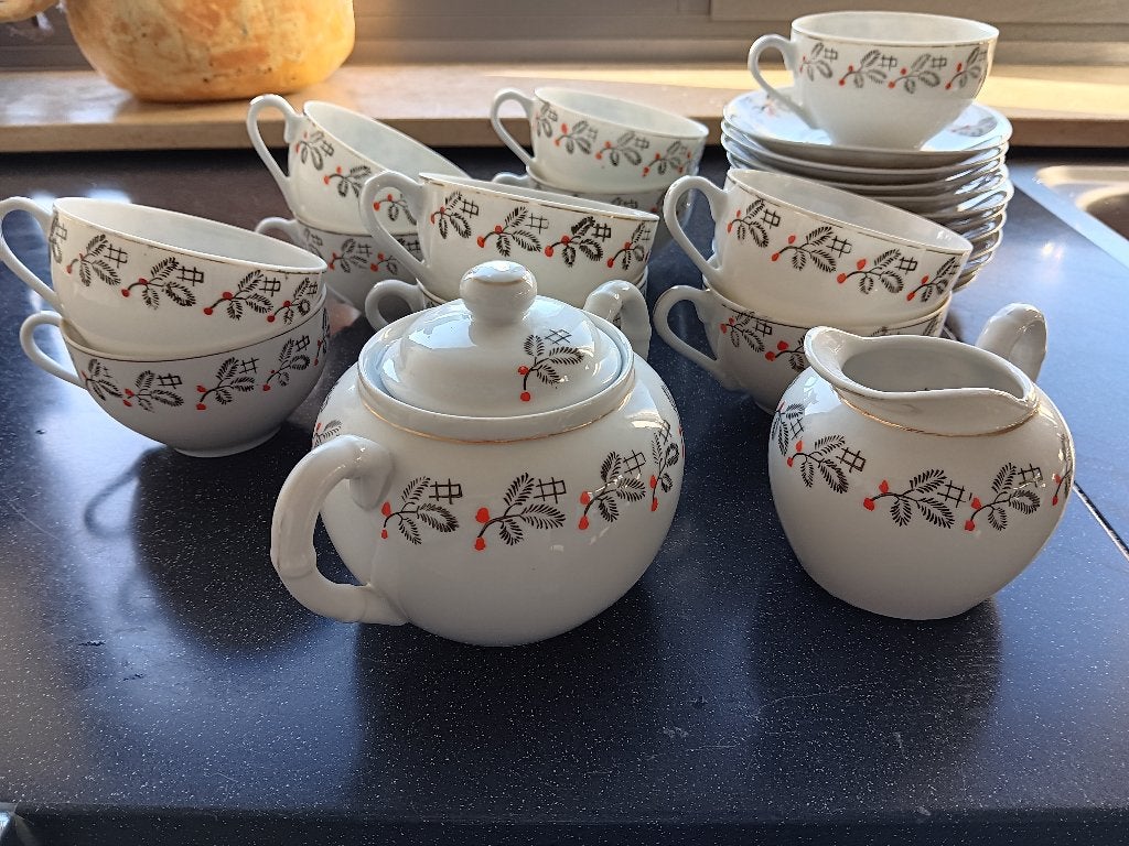 Oud brocante, antiek theeservies, Ophalen