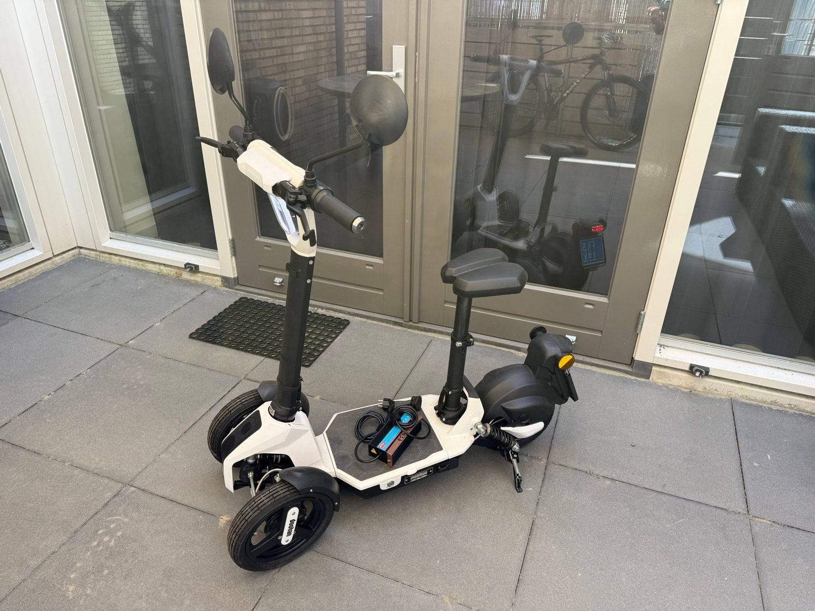 Doohan iLark - elektrische step / driewieler opvouwbaar, Fietsen en Brommers, Steps, Ophalen, Zo goed als nieuw, Elektrische step (E-scooter)