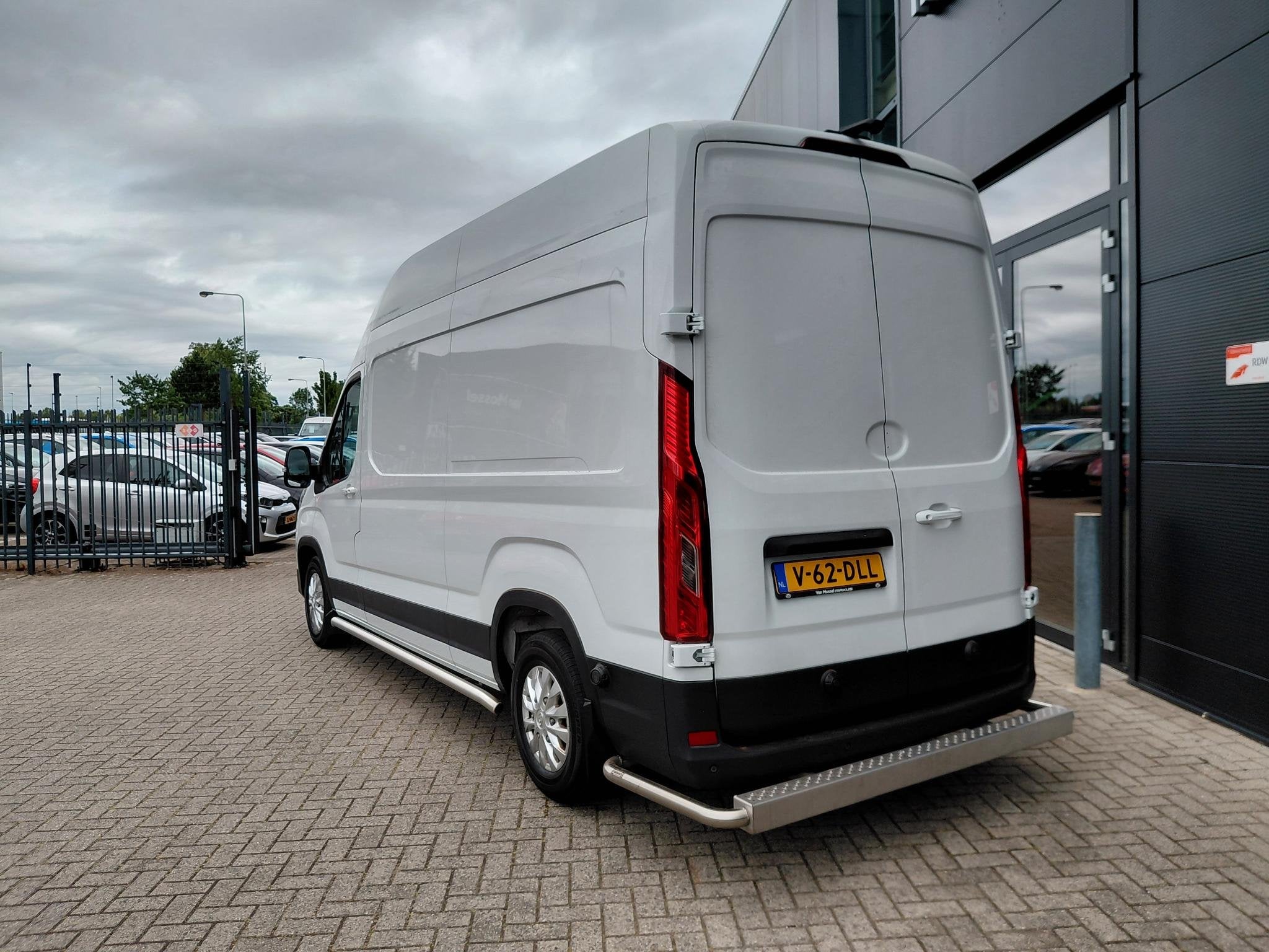 Maxus eDeliver 9 L3H3 89 kWh, Auto's, 12 maanden, Stof, Gebruikt, 89 kWh