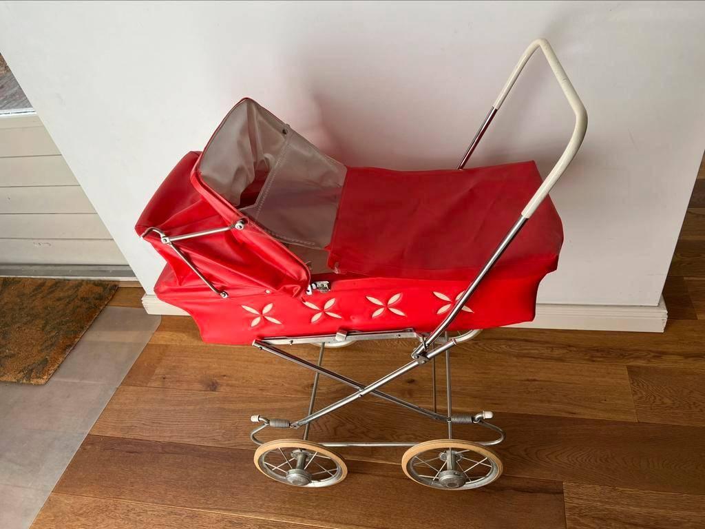 Vintage rode poppenwagen jaren ‘70, Ophalen of Verzenden, Gebruikt, Overige typen