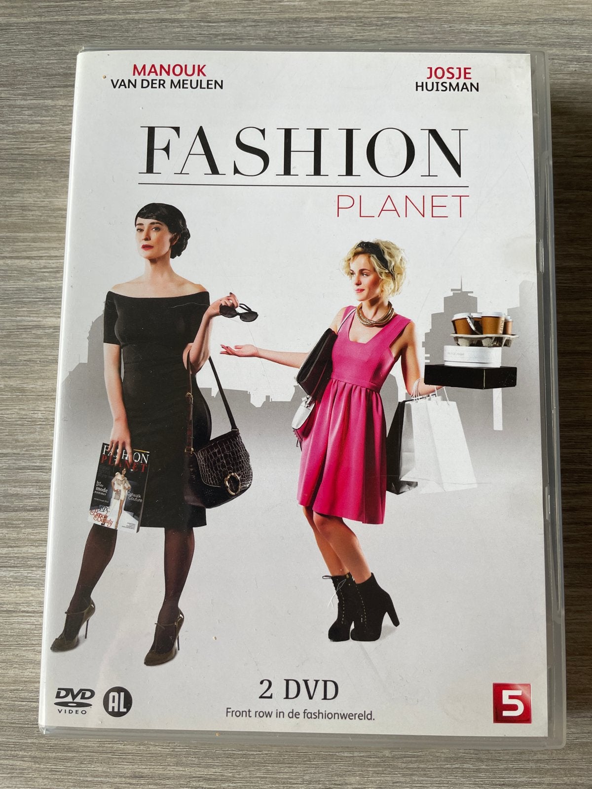 Fashion Planet - 2 DVD Boxset, Alle leeftijden, Nederlands, Zo goed als nieuw, Inclusief doosje