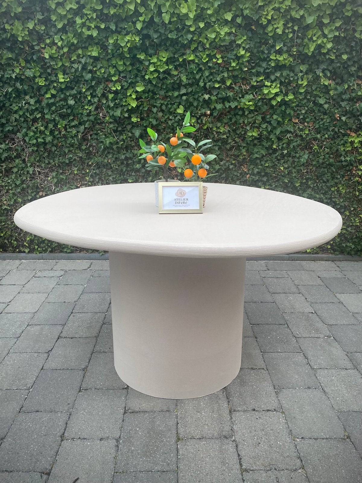 Organische tuintafel in Beton Ciré (Mortex), Ophalen, Nieuw, Rond, Overige materialen