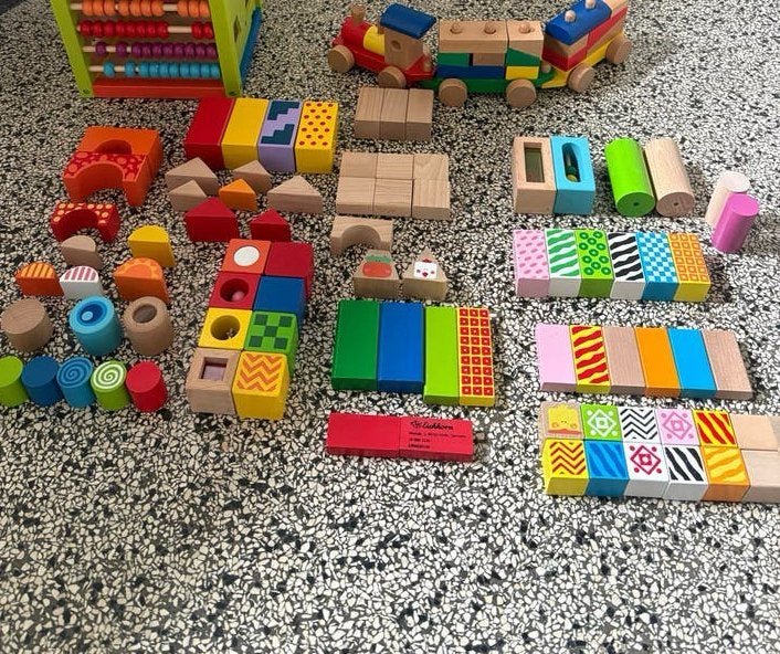 Houten speelgoed set: trein en blokken, Kinderen en Baby's, Speelgoed | Houten speelgoed, Ophalen, Gebruikt, Overige typen