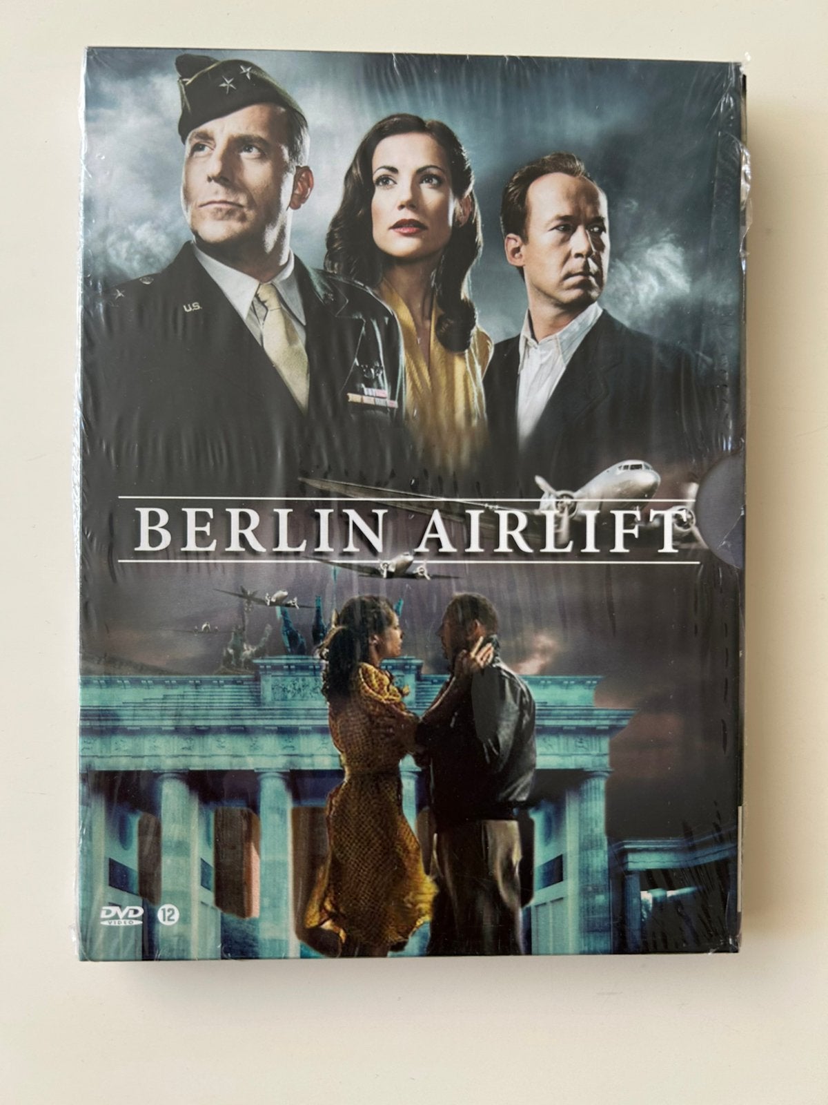 -Berlin Airlift- Historisch drama over de koude oorlog, Engels, Historisch of Kostuumdrama, Nederlands, Zo goed als nieuw