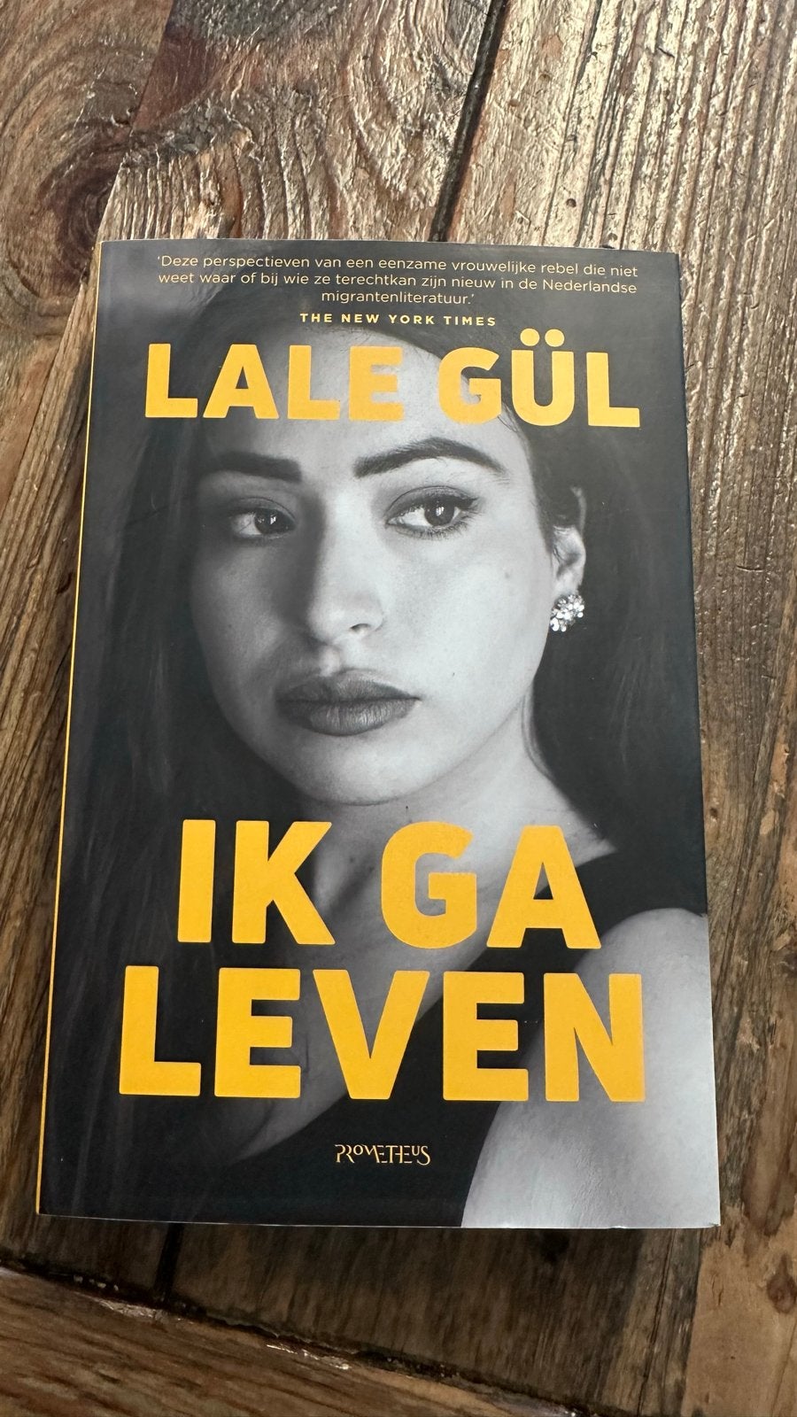 Lale Gül - Ik Ga Leven (Boek), Ophalen, Zo goed als nieuw, Nederland