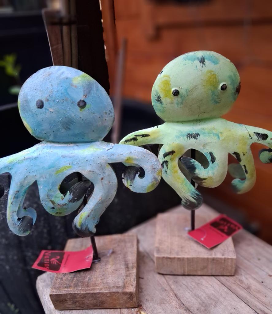 Ibiza Beach style Octopus on stand, Huis en Inrichting, Woonaccessoires | Overige, Verzenden