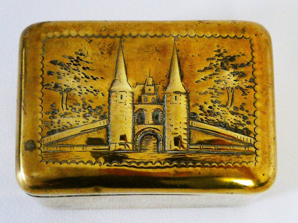 Theedoos Sneek Friesland Leeuw stempel letter R Waterpoort, Ophalen of Verzenden