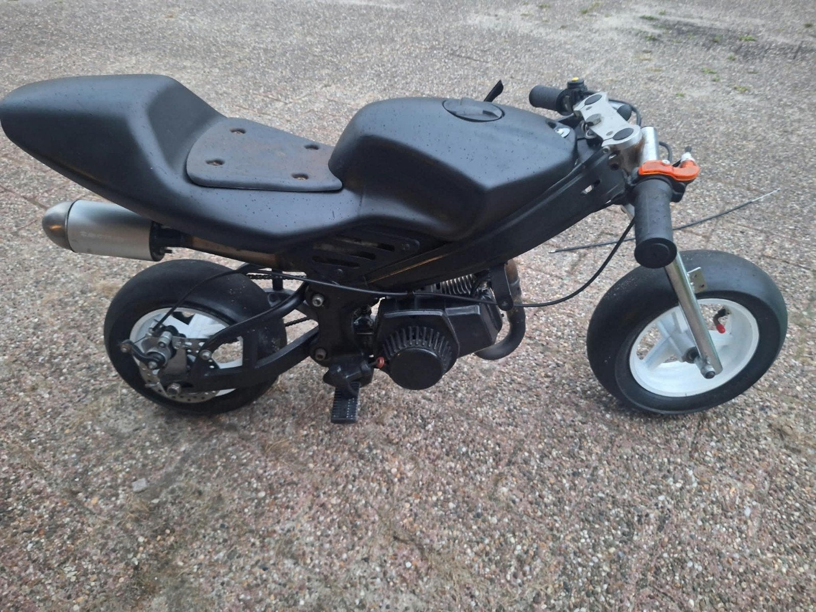 Minibike - Loopt wel, rijdt niet (carburateur lekt), Ophalen, Gebruikt, Overige typen, 49 cc