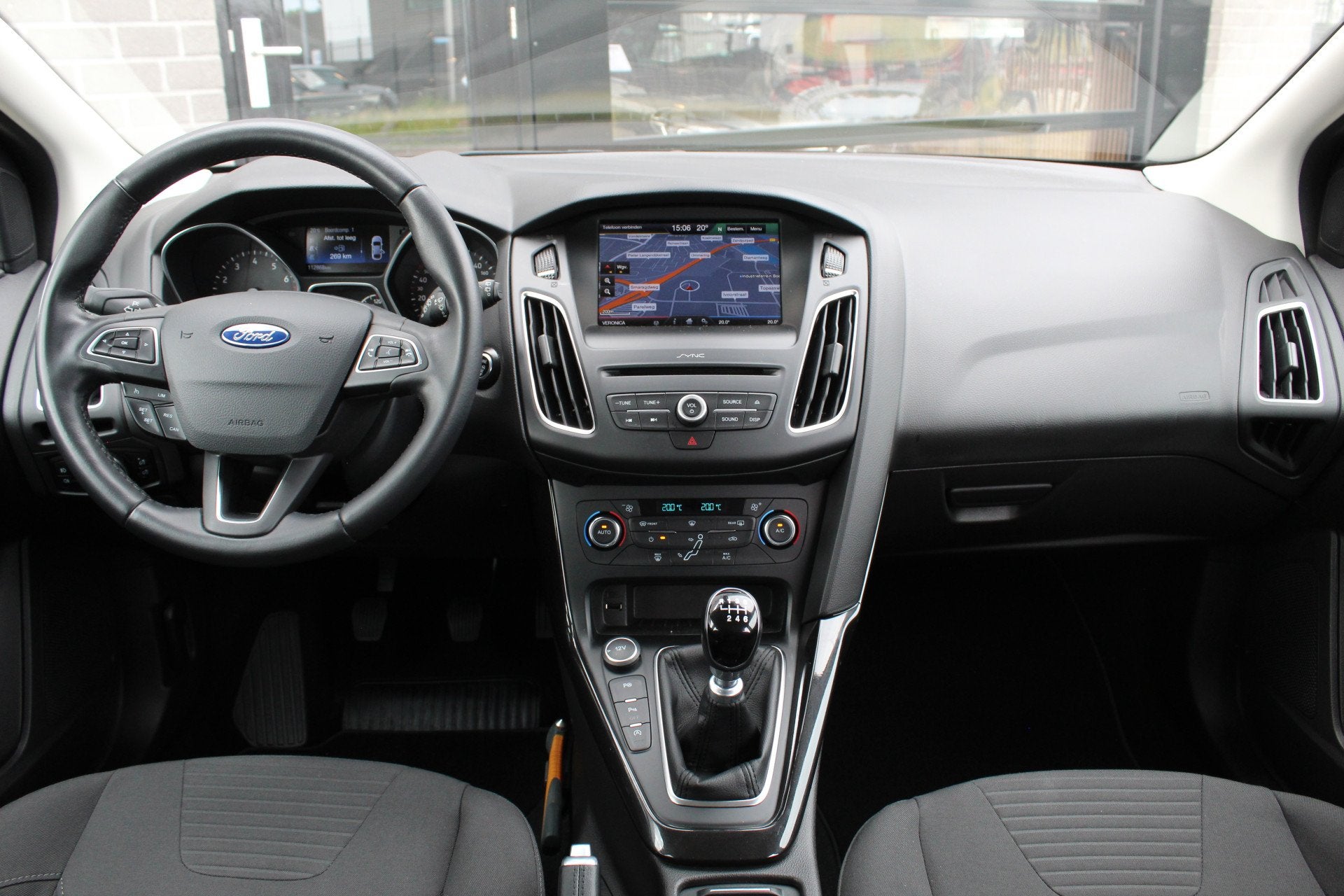 Ford FOCUS Wagon 1.0 Titanium Edition / Navigatie / Cruise /, Stof, Gebruikt, Met garantie (alle), Origineel Nederlands
