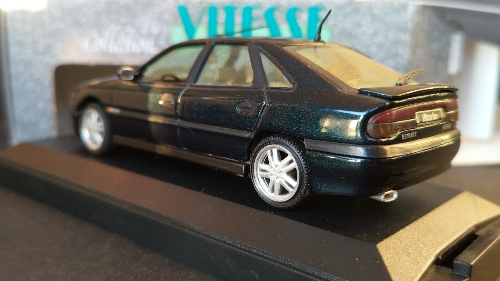 Renault Safrane Baccara Biturbo 1:43 Vitesse Pol, Overige merken, Auto, Verzenden, .