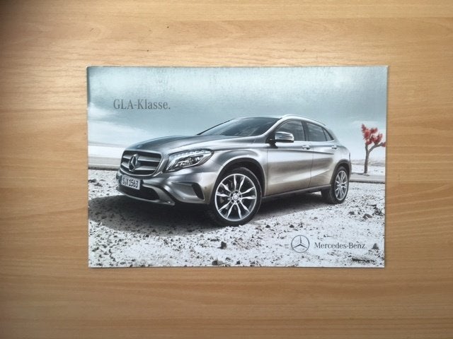 Mercedes-Benz  GLA-Klasse   Brochure   (Nederlands, 12-2013), Boeken, Ophalen of Verzenden, Zo goed als nieuw, Mercedes