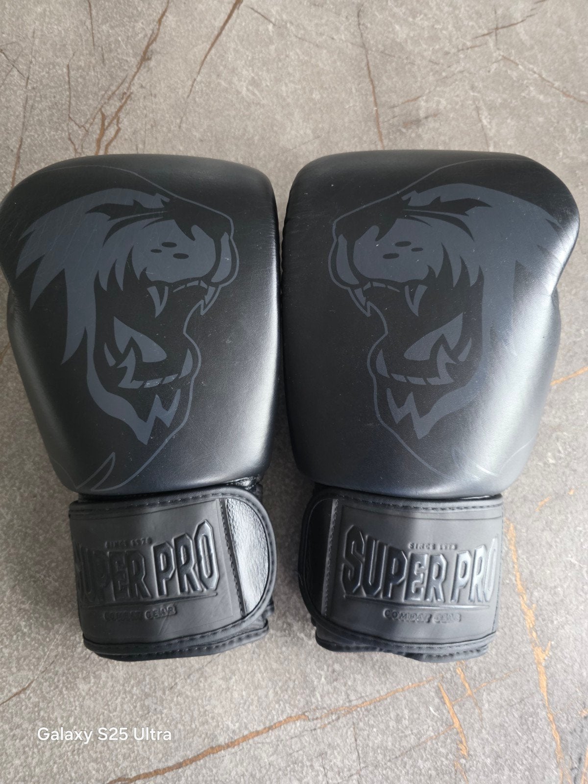 Super Pro bokshandschoenen, zwart, 12oz, Sport en Fitness, Ophalen of Verzenden, Zo goed als nieuw, Boksbinnenhandschoenen