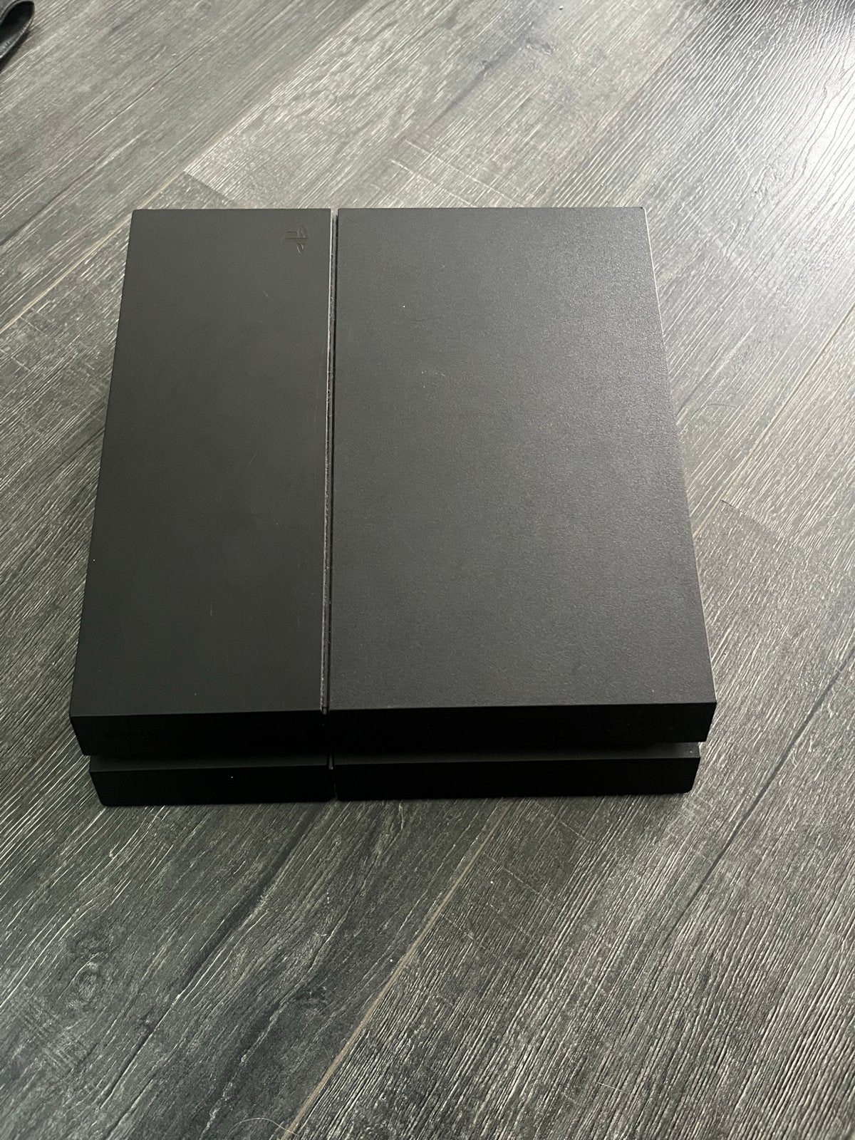 PlayStation 4 1TB+ 2 controllers + oplaadhouder + 14 spellen, Spelcomputers en Games, Ophalen, Met games, Met 2 controllers, Zo goed als nieuw