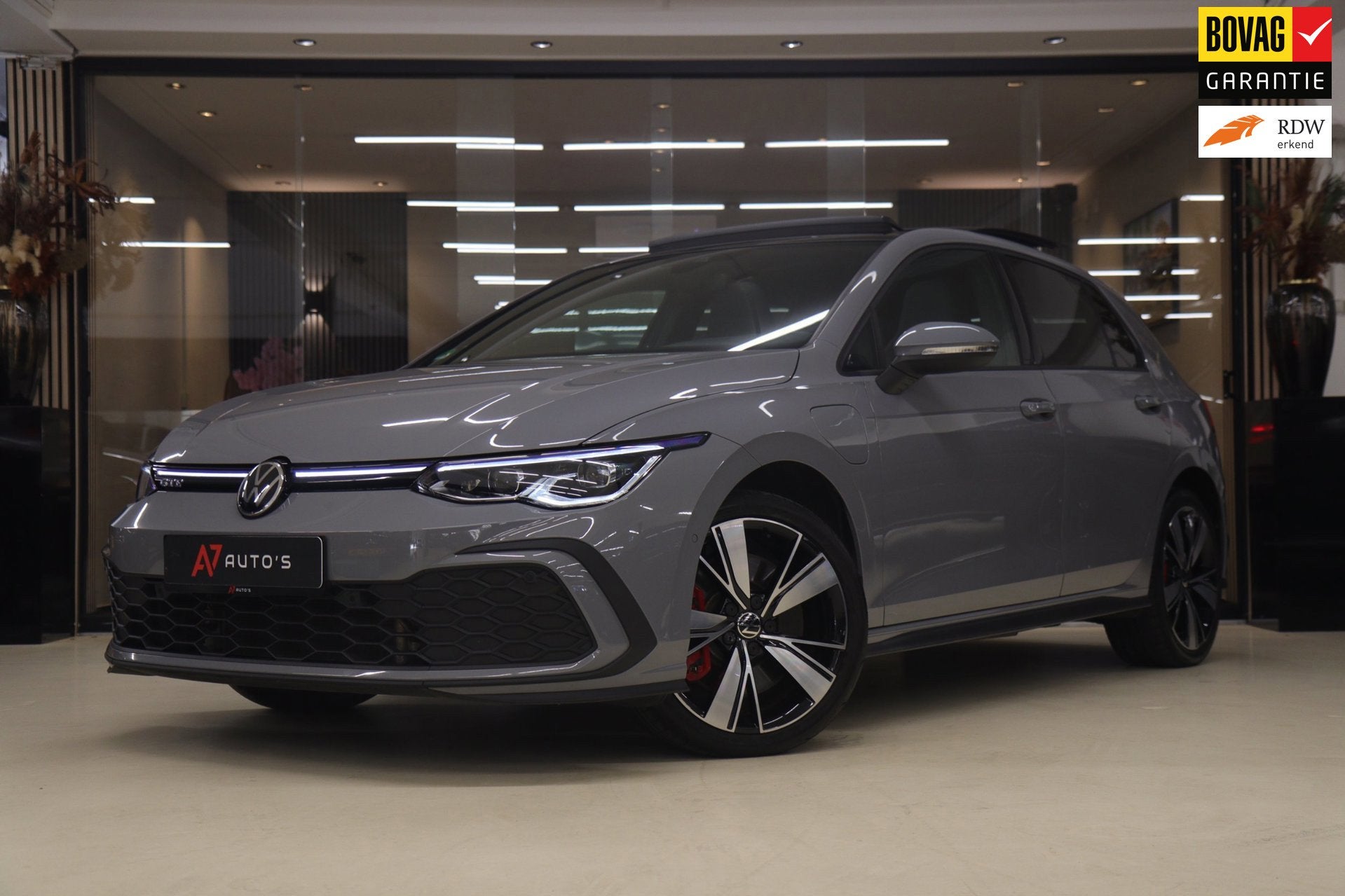 Volkswagen Golf 1.4 eHybrid GTE /PANO/IQLIGHT/CAM/CARPLAY/AC, Auto's, Stof, Gebruikt, Euro 6, 4 cilinders