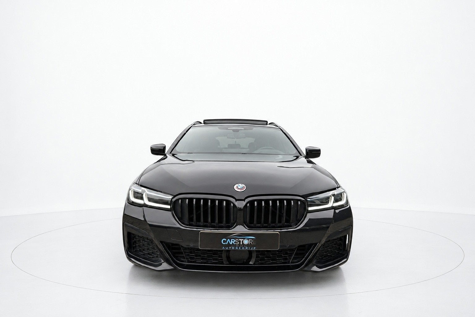 BMW 5-serie Touring 530e M SPORT PANO LASER SFEER H&K HUD, Auto's, Gebruikt, Euro 6, 4 cilinders, 2000 kg