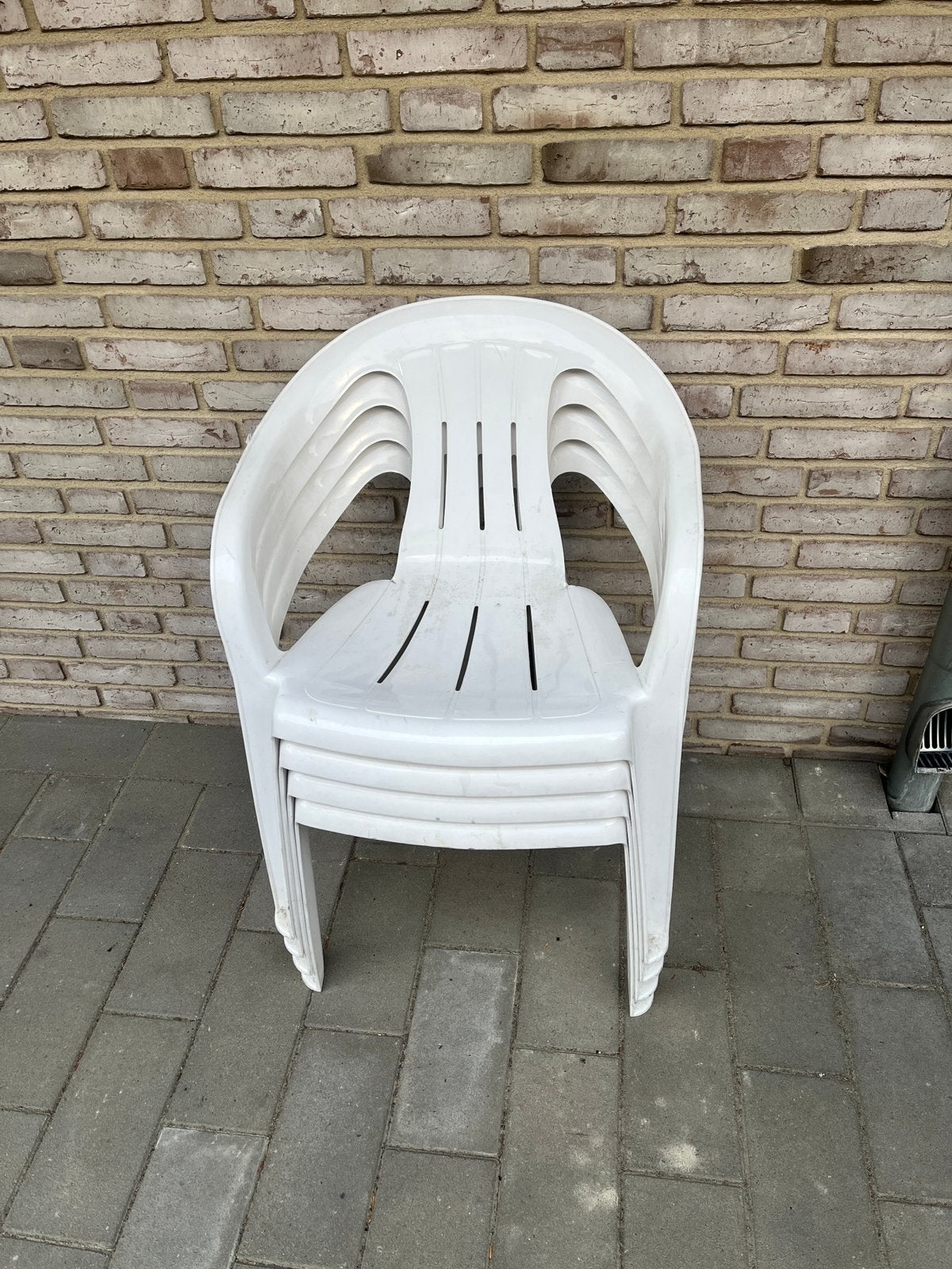 Witte plastic stoelen, Kunststof, Gebruikt, Wit, Ophalen of Verzenden