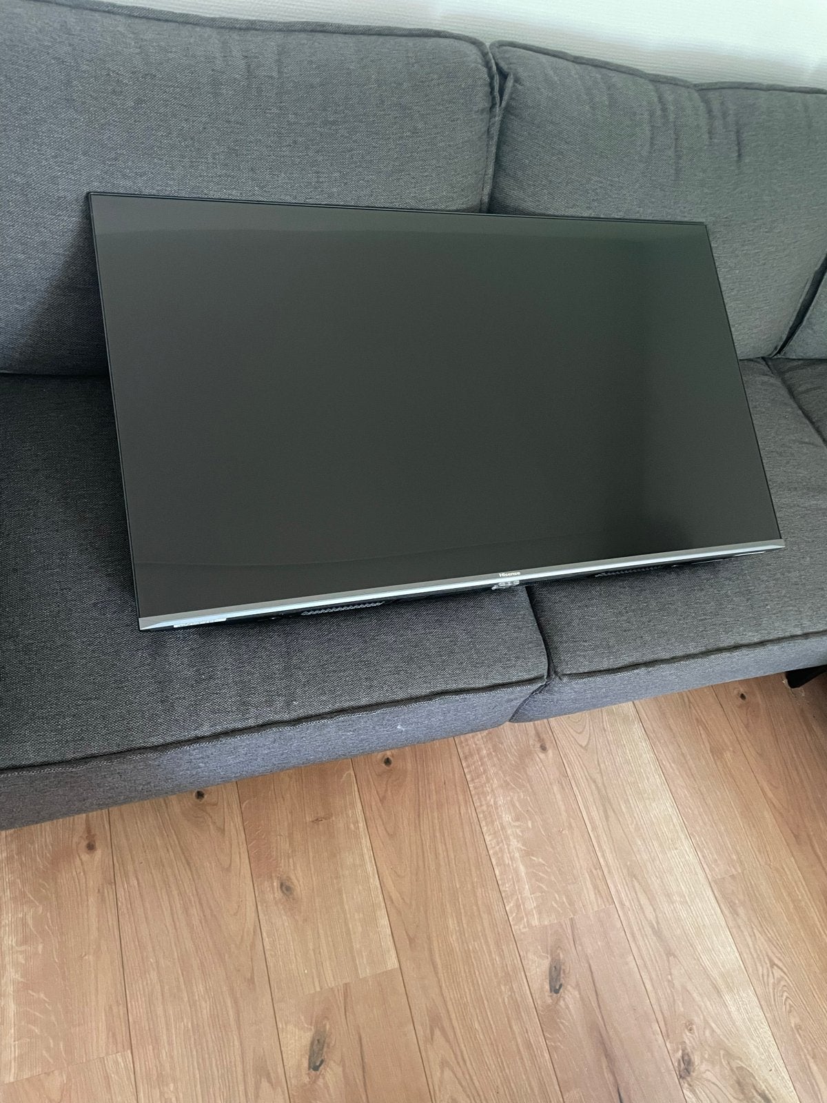 Hisense 43A7500F 4K Smart TV - 108 cm (43 inch), LED, 50 Hz, Zo goed als nieuw, 100 cm of meer