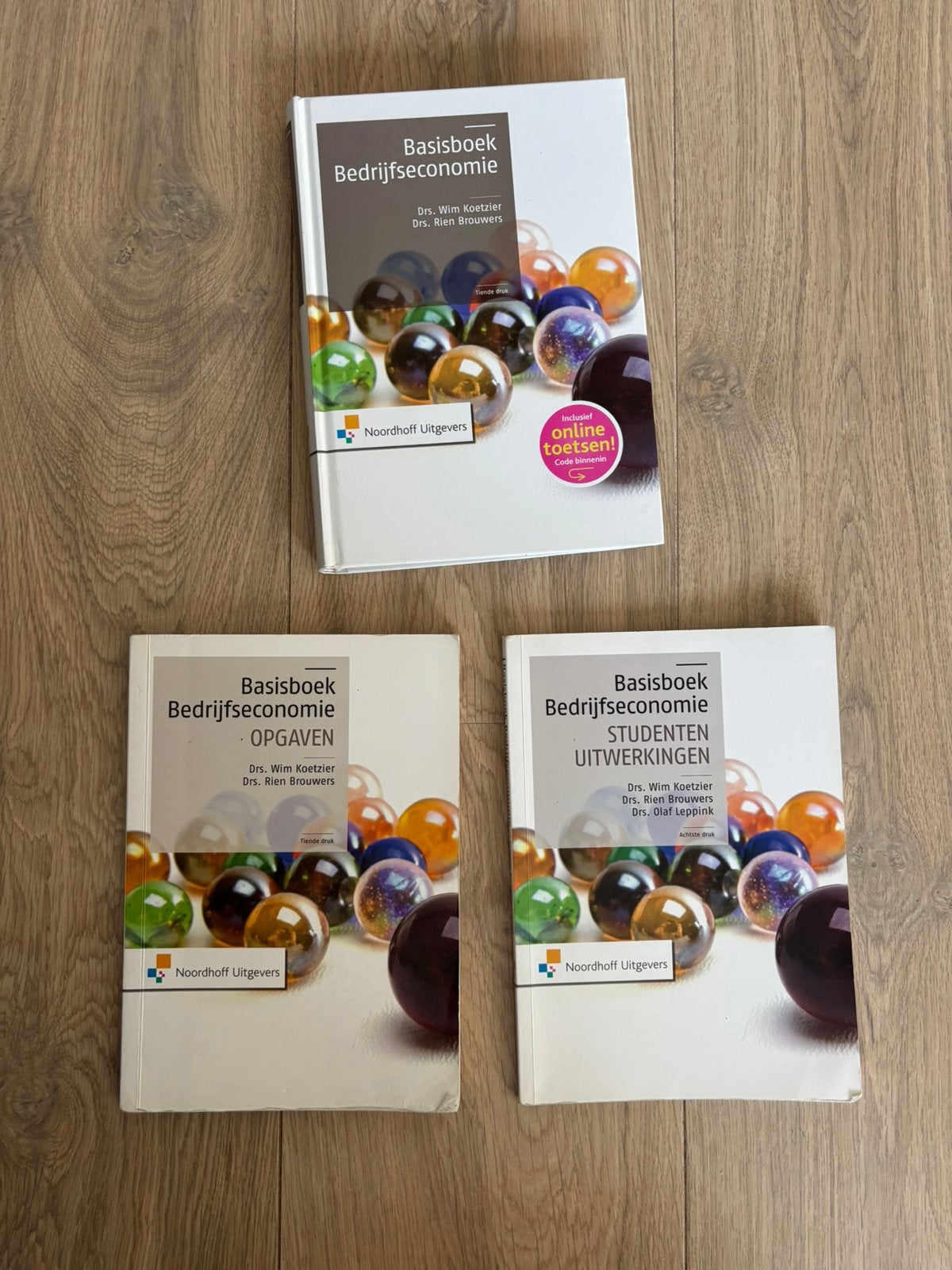 Basisboek bedrijfseconomie 3 boeken, Boeken, Ophalen, Beta, Zo goed als nieuw, HBO