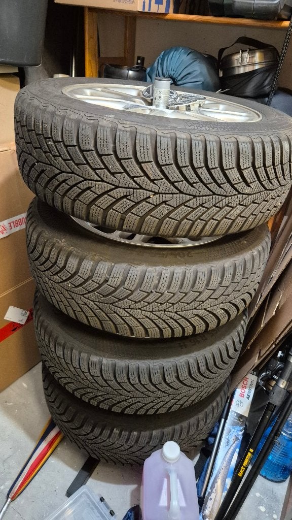 Volvo V70 winterbanden lichtmetaal, Ophalen, 16 inch, Banden en Velgen, Nieuw