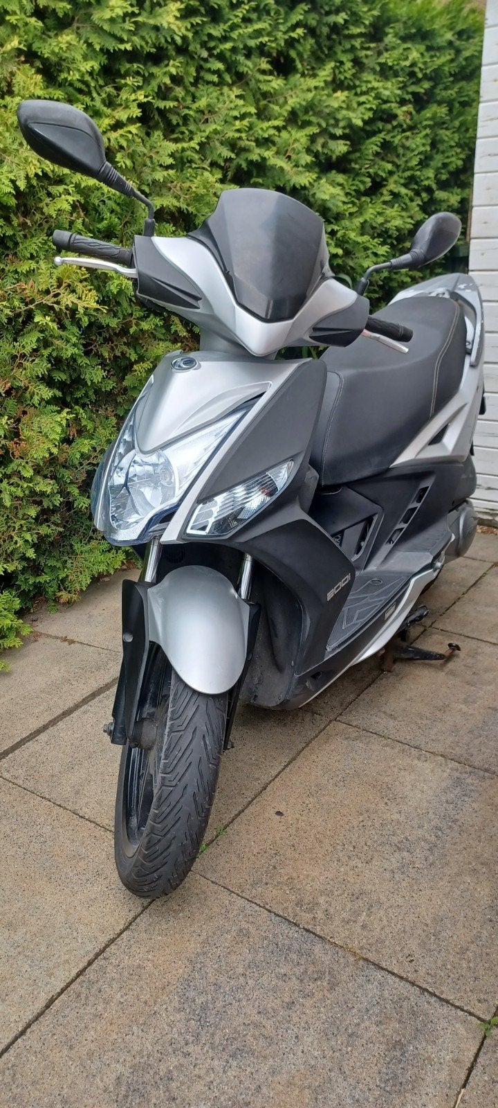 Kymco New Agility City motor scooter 200cc, Motoren, Ophalen, 11 kW of minder