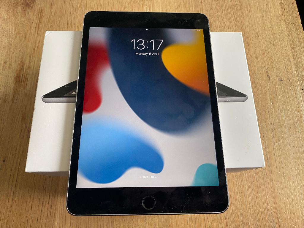iPad Mini 4 WIFI 128GB > ZEER GOEDE STAAT + VOOR 2DE LEVEN!, Computers en Software, Apple iPads, Ophalen, Gebruikt, Apple iPad