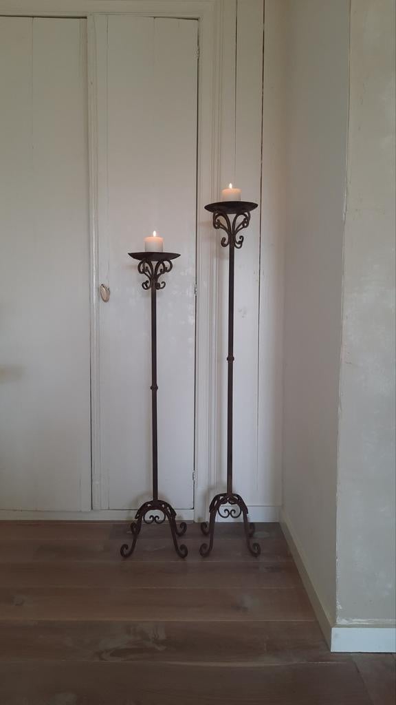 2 hoge staande kandelaars OPTIE(nuzzelspul), Antiek en Kunst, Curiosa en Brocante, Ophalen