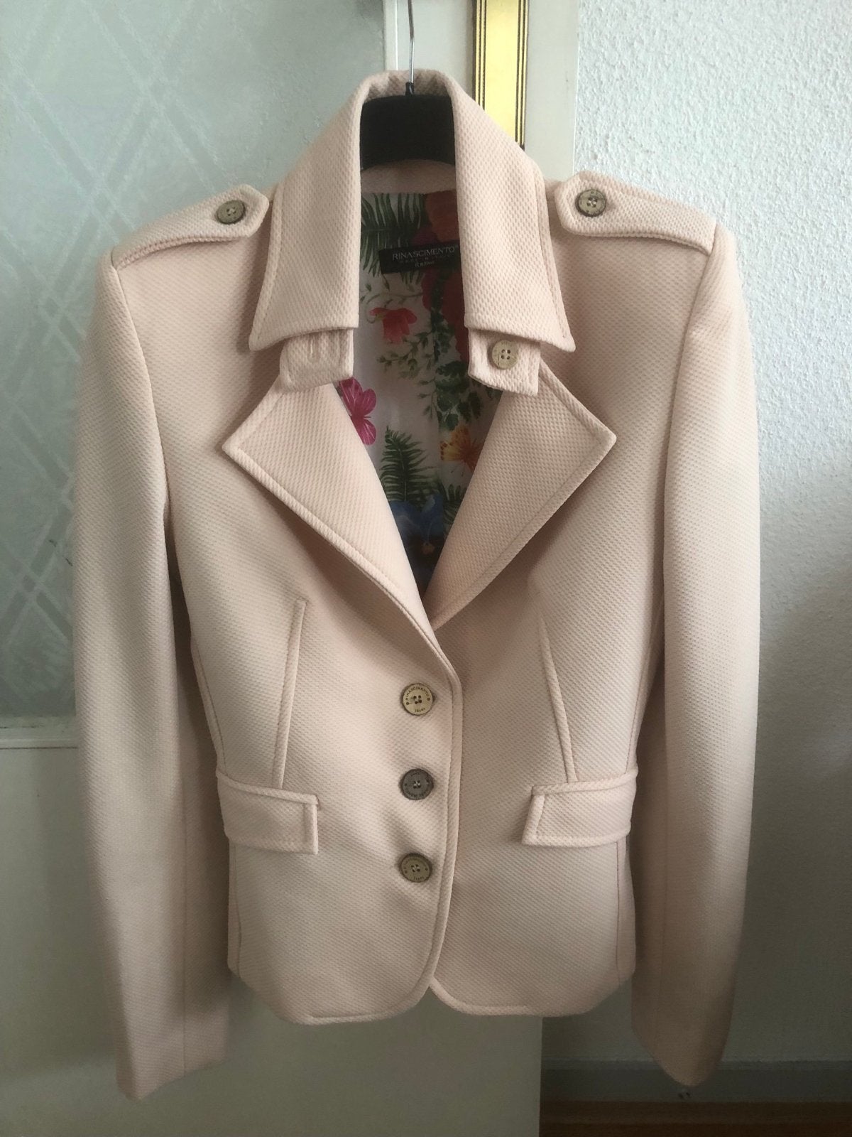 Rinascimento Jasje Roze Maat 38/40 (M) Zo goed als nieuw, Maat 38/40 (M), Ophalen of Verzenden, Zo goed als nieuw, Jasje