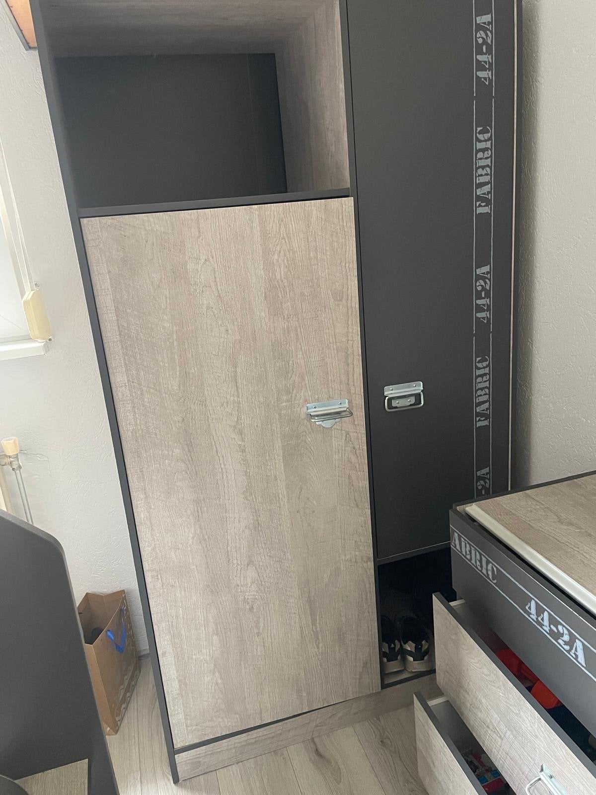 Complete tienerkamer: bed, kledingkast, ladekast, bureau, Kinderen en Baby's, Kinderkamer | Complete kinderkamers, Ophalen, Gebruikt
