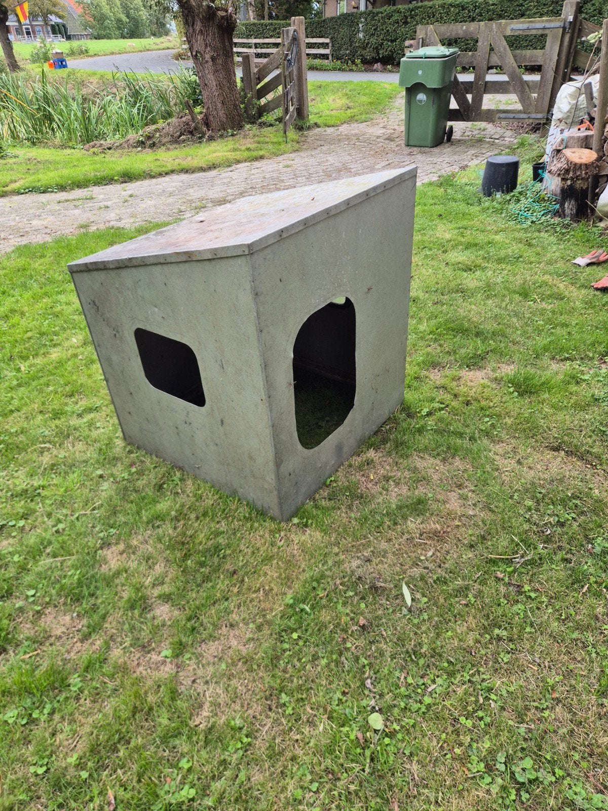Hondenhok of geitenhok of dierenhok., Dieren en Toebehoren, Ophalen, 110 cm of meer, Hondenhok, 100 cm of meer