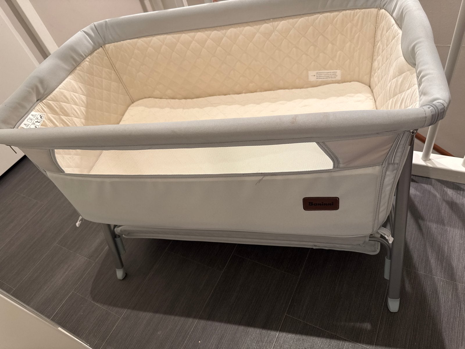 Grijze Baninni Co-sleeper/Wieg met matras nette staat, Ophalen, Gebruikt, Wieg